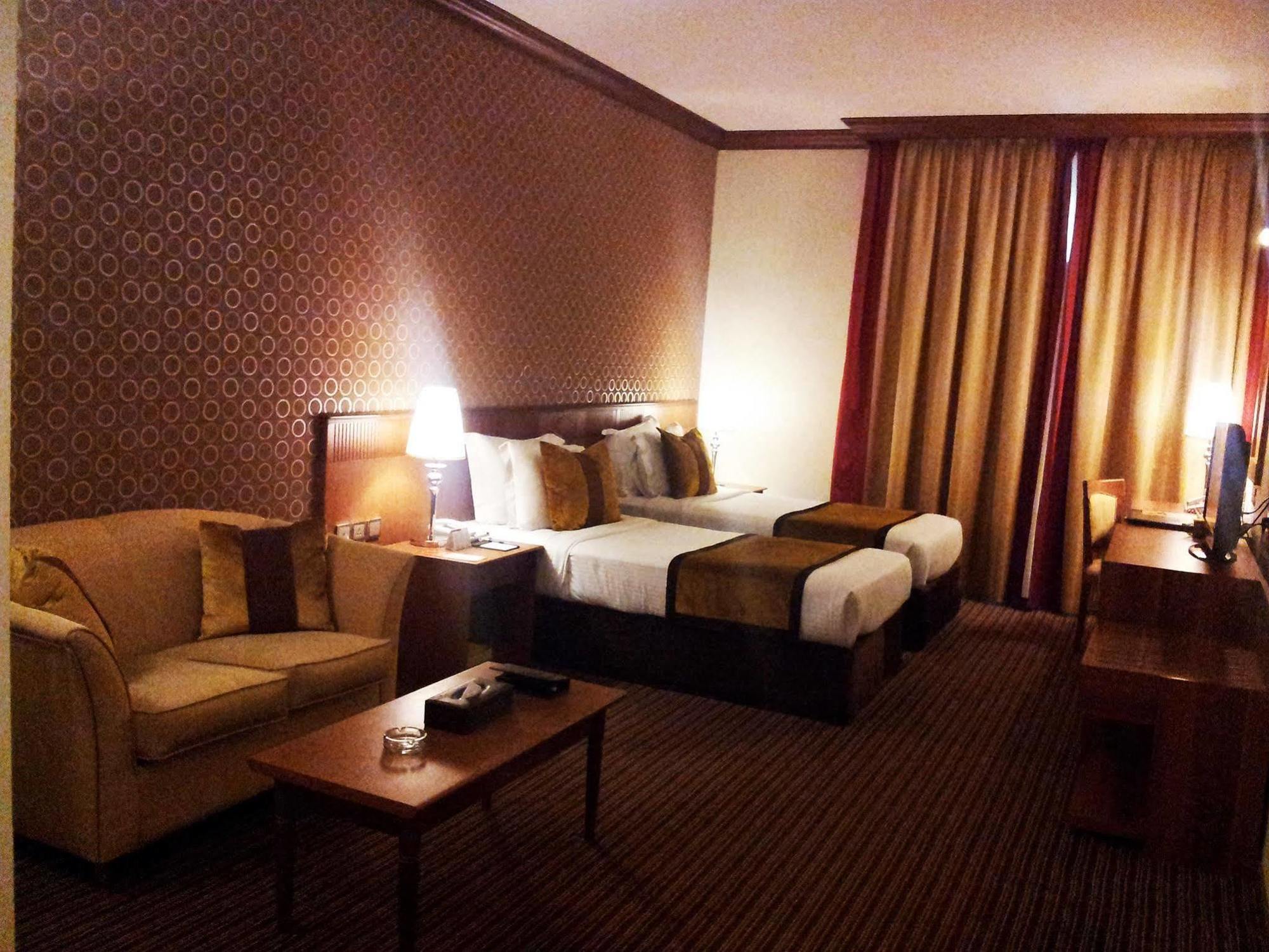 Saffron Boutique Hotel Dubai Bagian luar foto